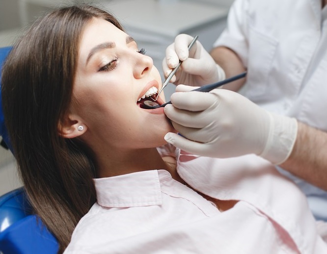 cosmetic dentist in toronto