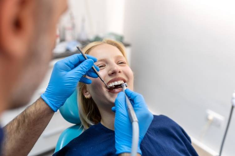 All about whiten fillings on front teeth