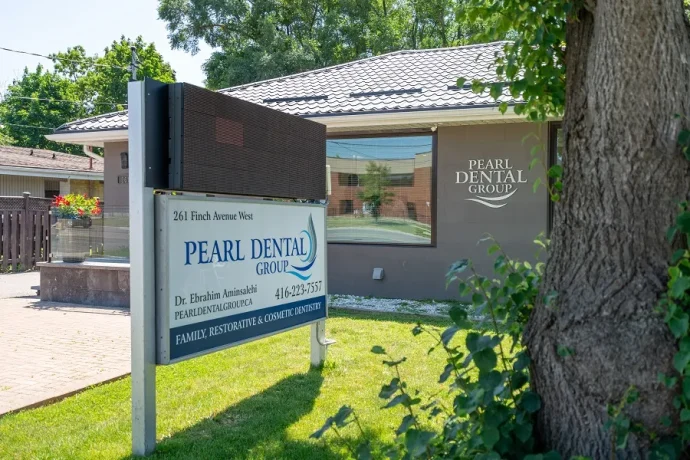 A Dental Clinic Built for the Yonge and Finch Crowd